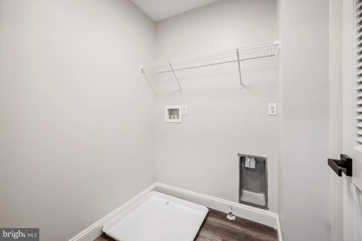 459 Berkley Road Mantua, NJ 08051 - Photo 16 of 28 a bathroom with a toilet