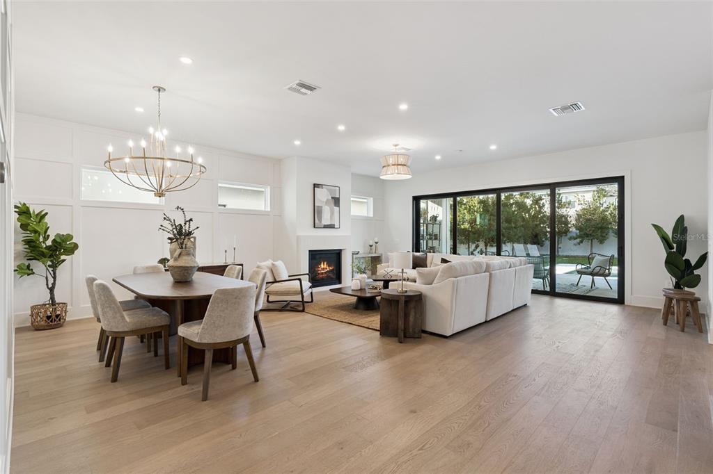35 West Hazel Street Orlando, FL 32804 - Photo 11 of 60 a living room with furniture and a large window