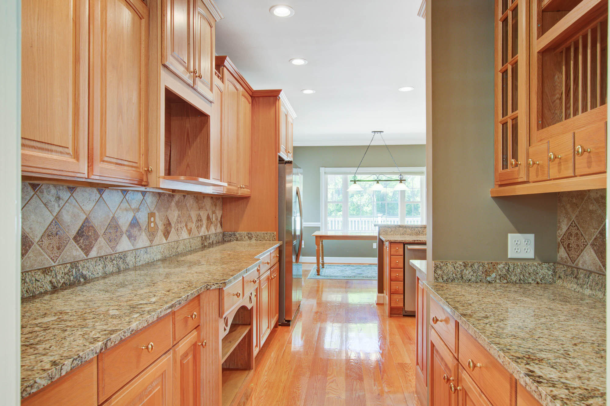 1217 Ocean View Road Charleston, SC 29412 - Photo 10 of 50 Set50 dining