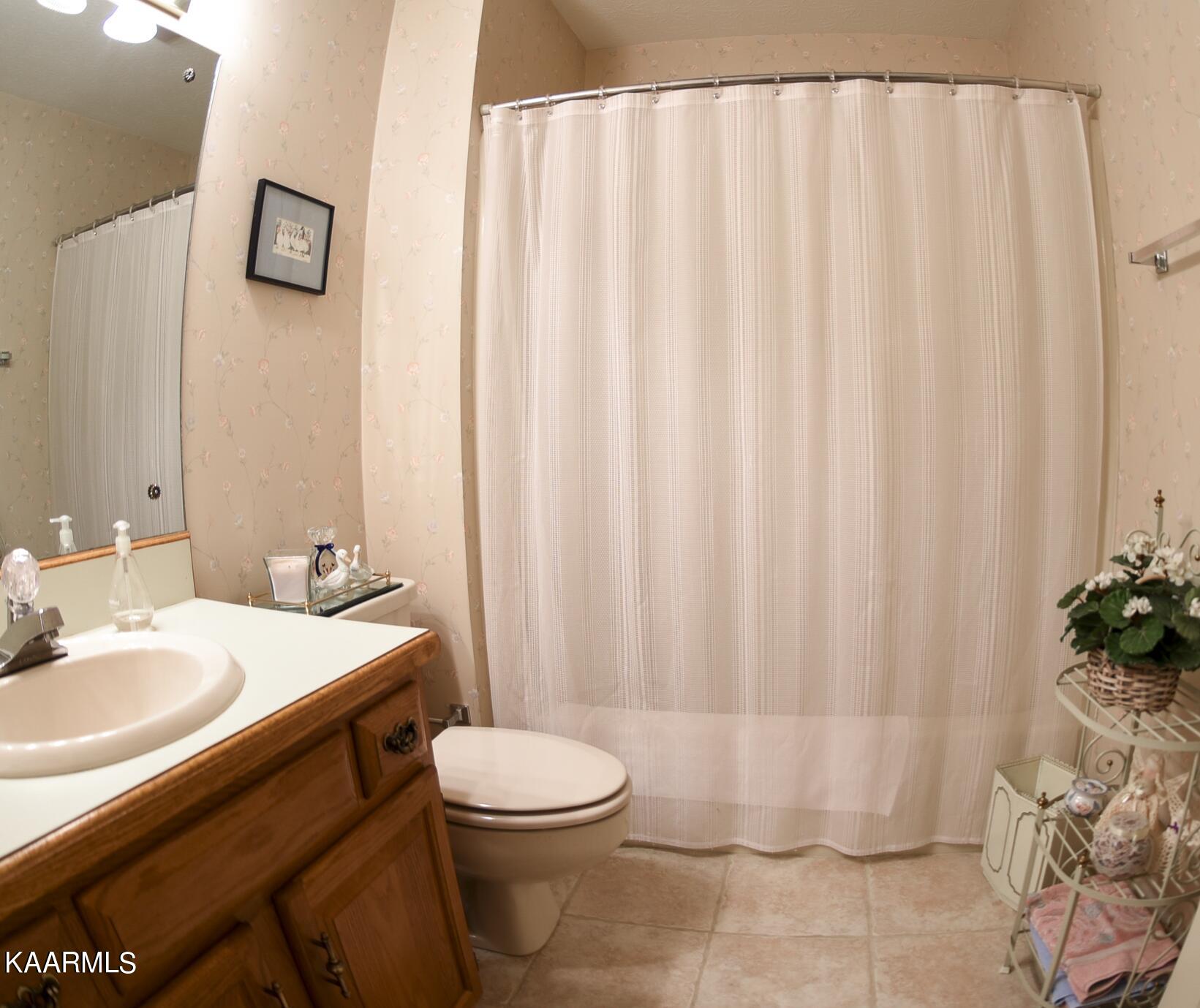 107 Blue Ridge Court Oak Ridge, TN 37830 - Photo 16 of 22 107 Blue Ridge Court (4 of 14)