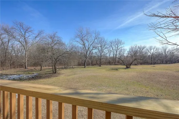 $500,000 | 25401 Lone Pine Drive, Cleveland, MO 64734