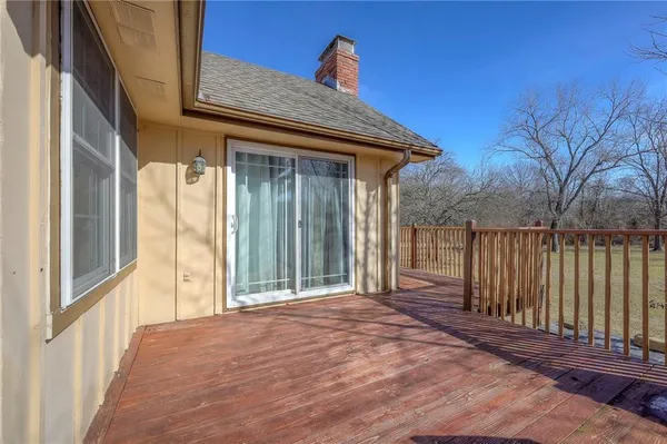 $500,000 | 25401 Lone Pine Drive, Cleveland, MO 64734