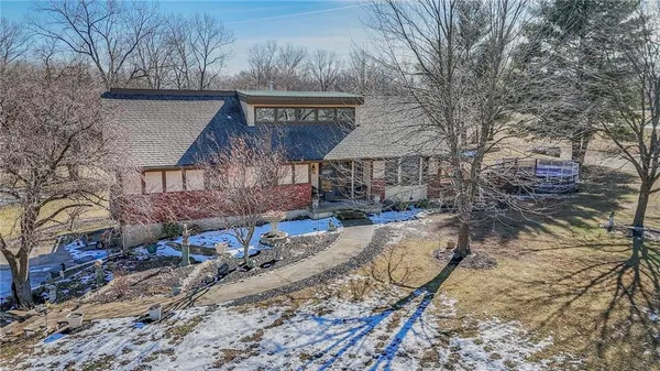 $500,000 | 25401 Lone Pine Drive, Cleveland, MO 64734