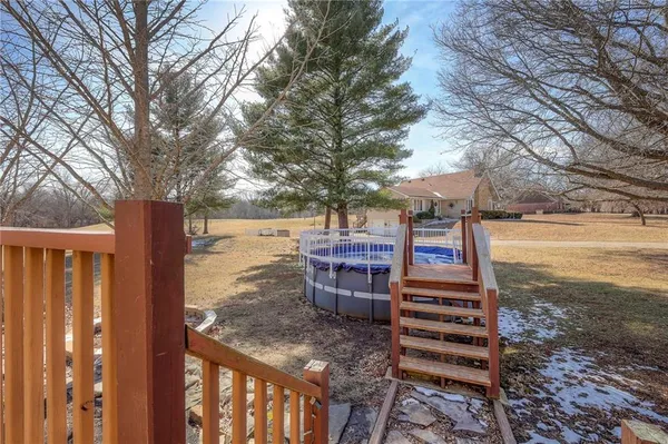 $500,000 | 25401 Lone Pine Drive, Cleveland, MO 64734