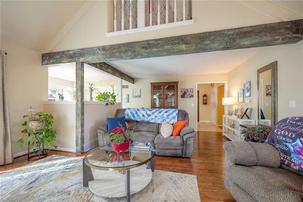 $500,000 | 25401 Lone Pine Drive, Cleveland, MO 64734