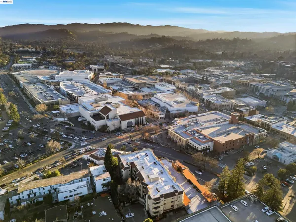 $775,000 | 1201 Alta Vista Court, Unit 203, Walnut Creek, CA 94596