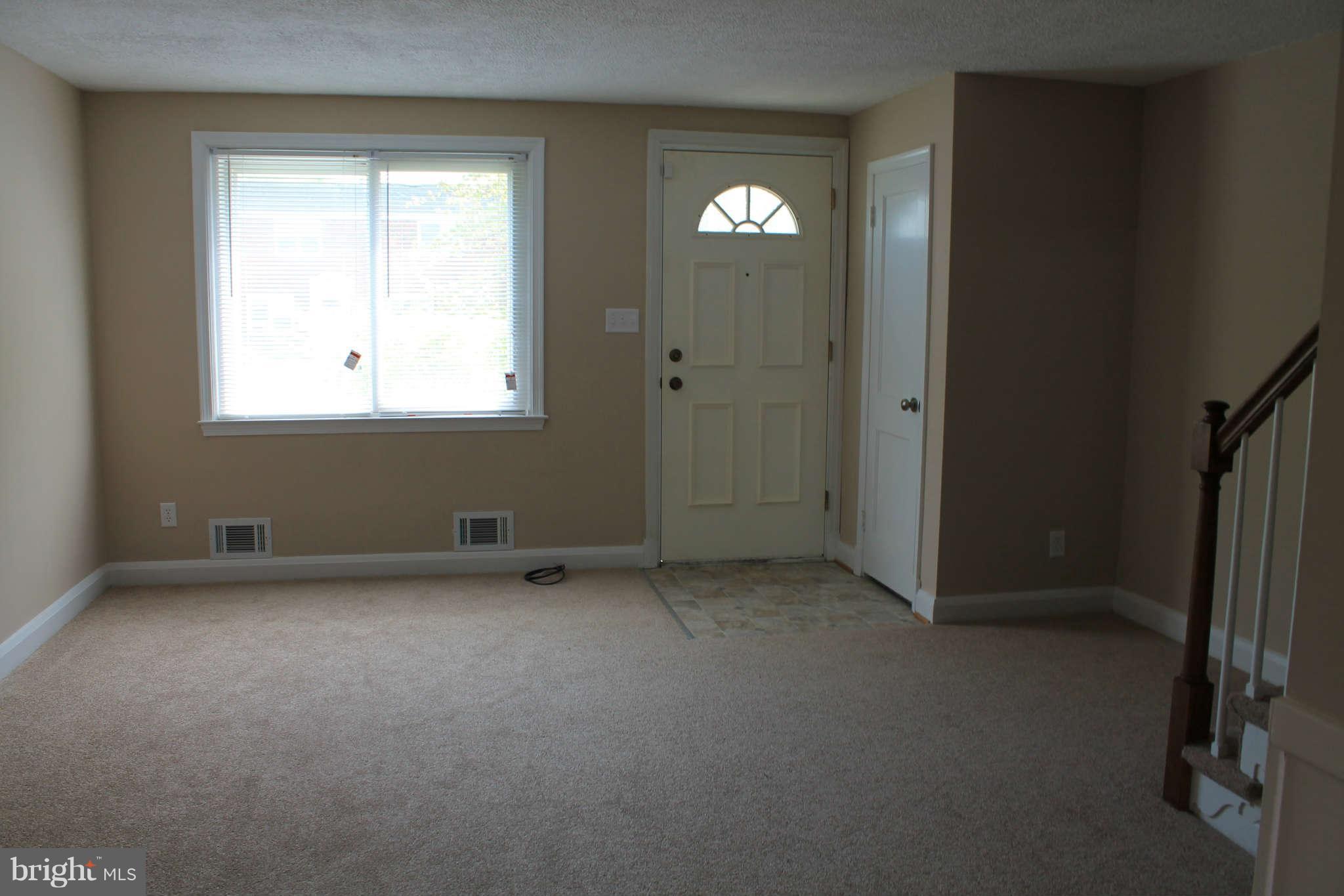 1318 Deanwood Road Baltimore, MD 21234 - Photo 6 of 16 Living Room