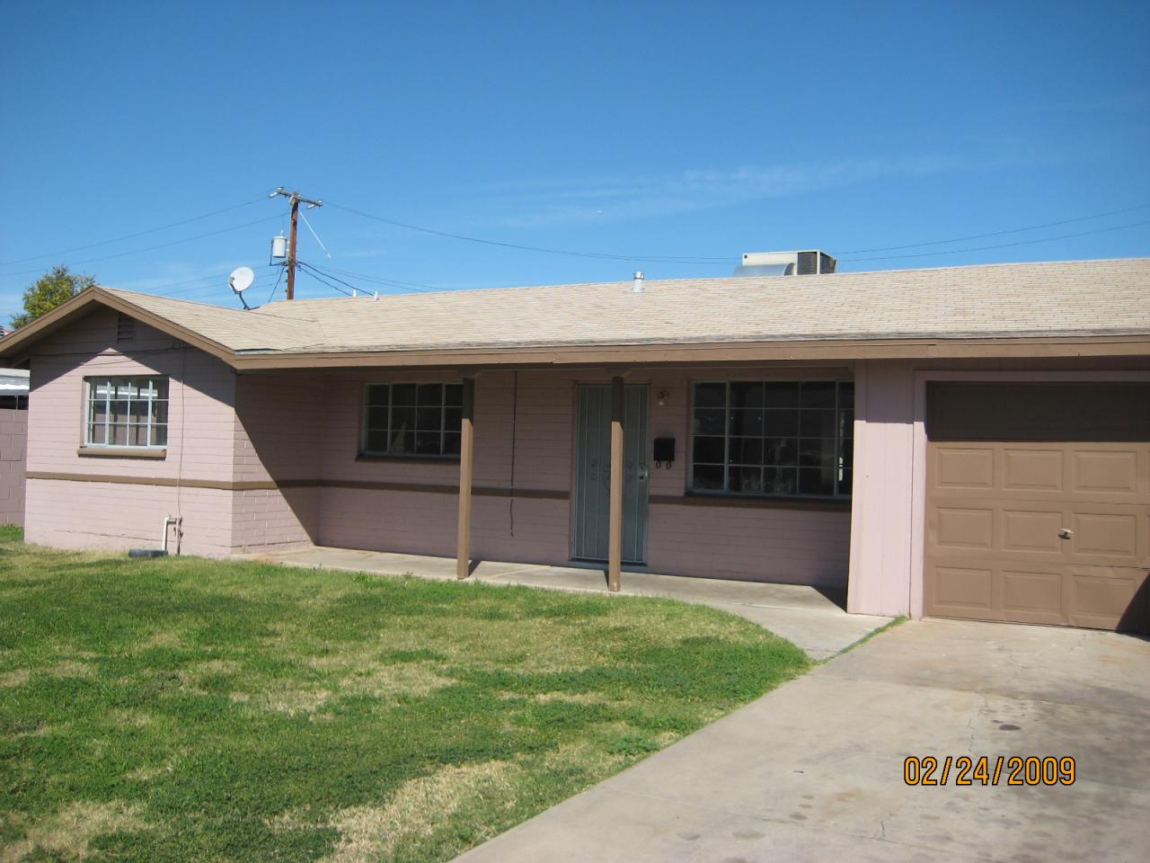 3334 East Almeria Road Phoenix, AZ 85008 - Photo 2 of 5 1