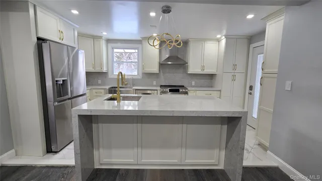 $6,375 | 80-06 209th Street | Oakland Gardens