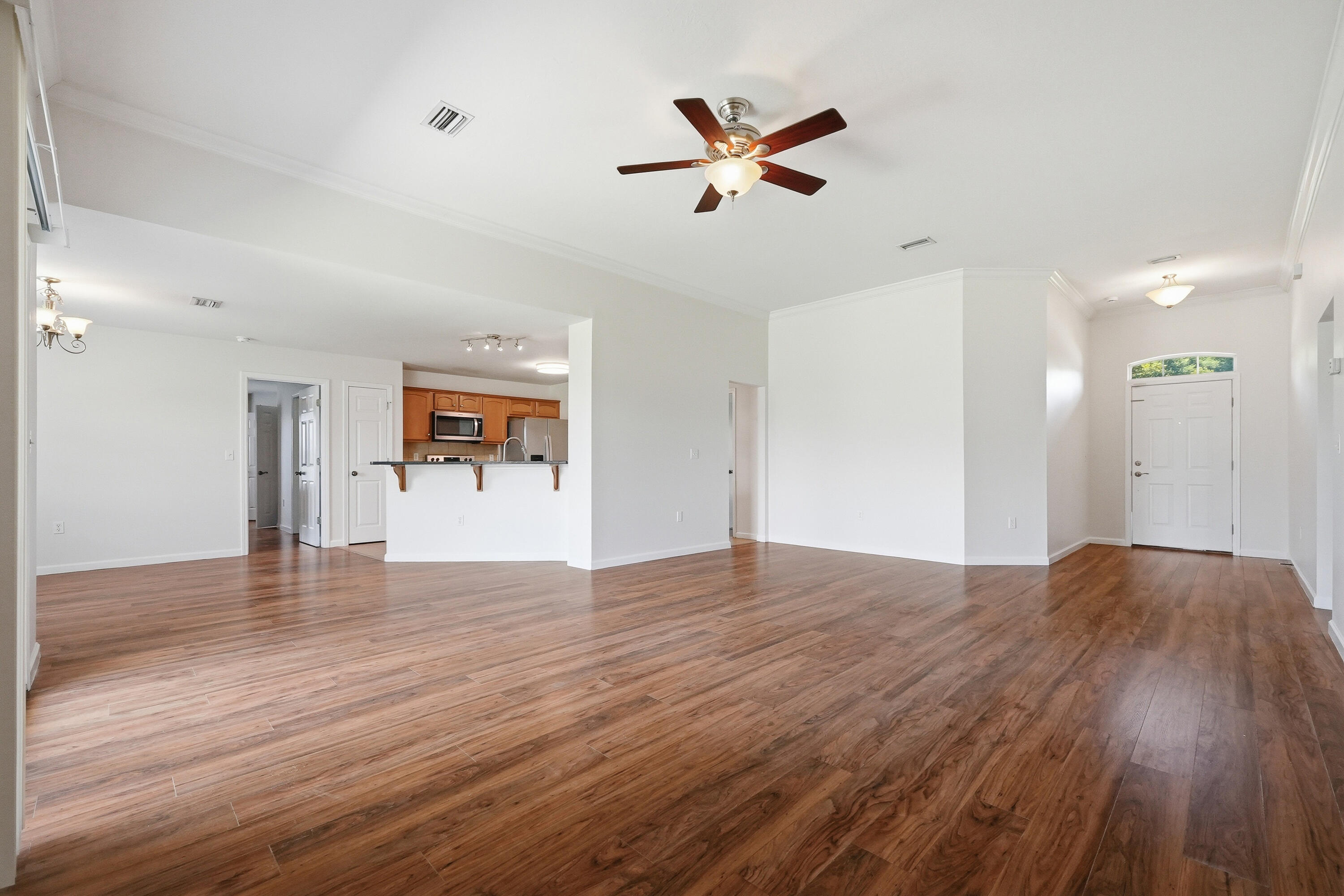 2264 Lewis Street Crestview, FL 32536 - Photo 5 of 54 001_dN1x