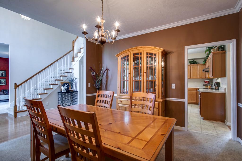 1609 Inverness Drive Spring Hill, TN 37174 - Photo 6 of 30 The dining room is conveniently located off the kitchen.