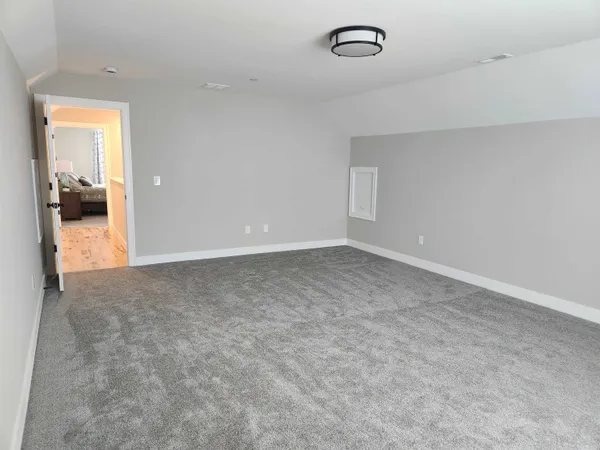 $3,500 | 57 Evergreen Drive, Auburn, NH 03032