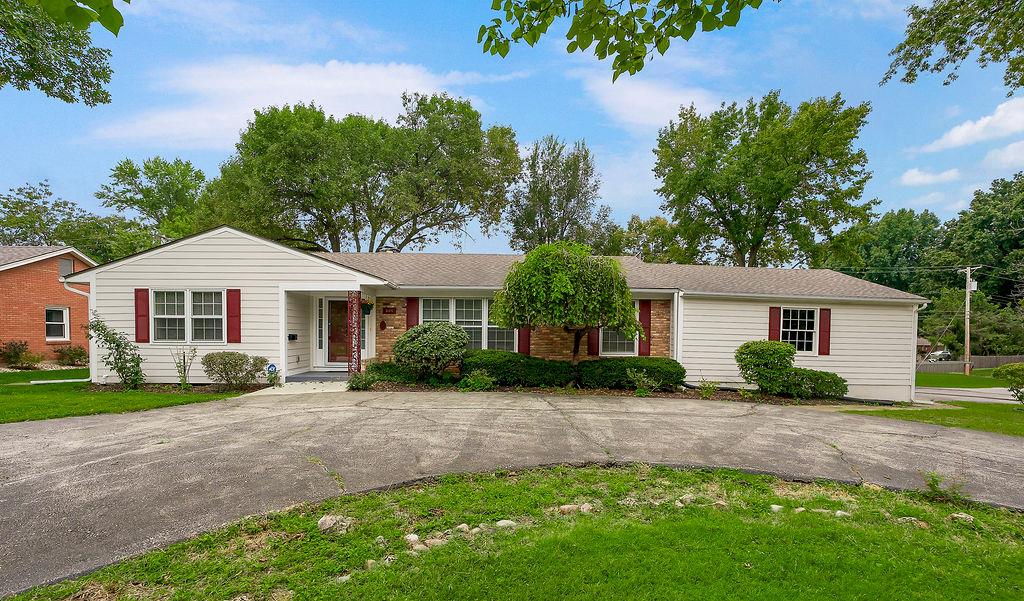 305 Northwest O'Brien Road Lee's Summit, MO 64063 - Photo 1 of 34 Gallery Image 1