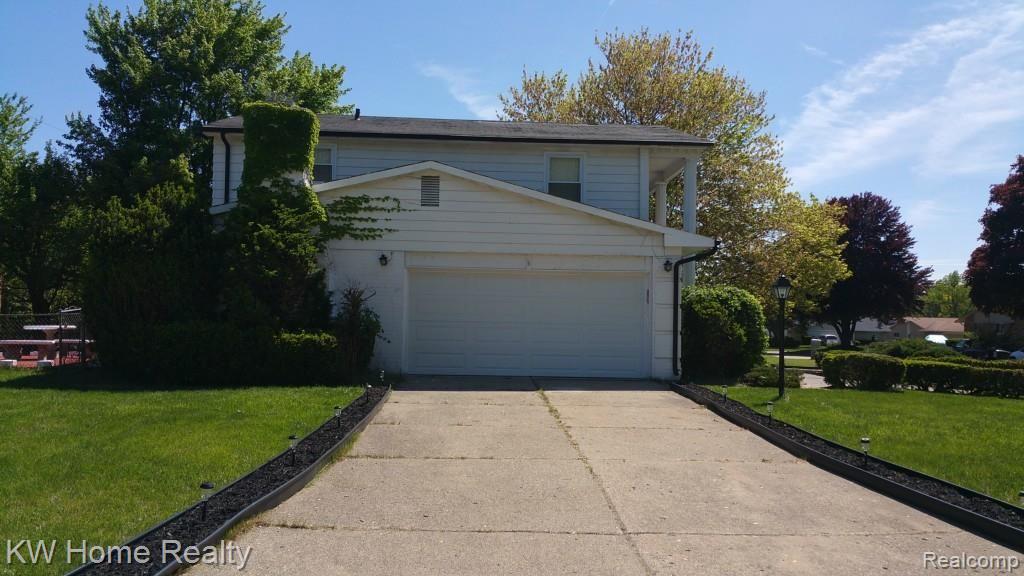 23530 Rockingham Street Southfield, MI 48033 - Photo 19 of 67 20150520_113113.jpg
