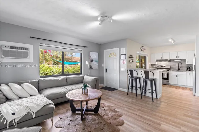 $2,250 | 715 Northeast 6th Street, Unit 1, Hallandale Beach, FL 33009