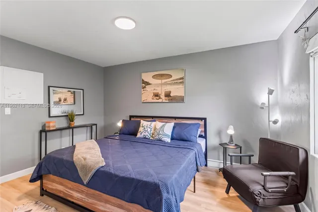 $2,250 | 715 Northeast 6th Street, Unit 1, Hallandale Beach, FL 33009