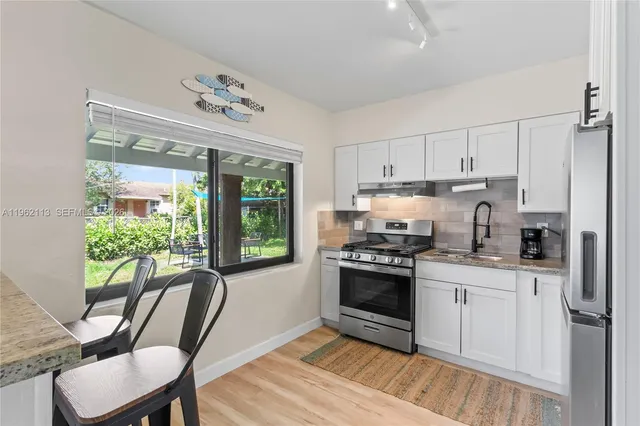 $2,250 | 715 Northeast 6th Street, Unit 1, Hallandale Beach, FL 33009