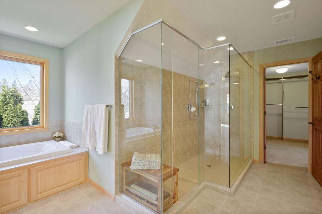 4445 North Shore Drive Orono, MN 55364 - Photo 29 of 58