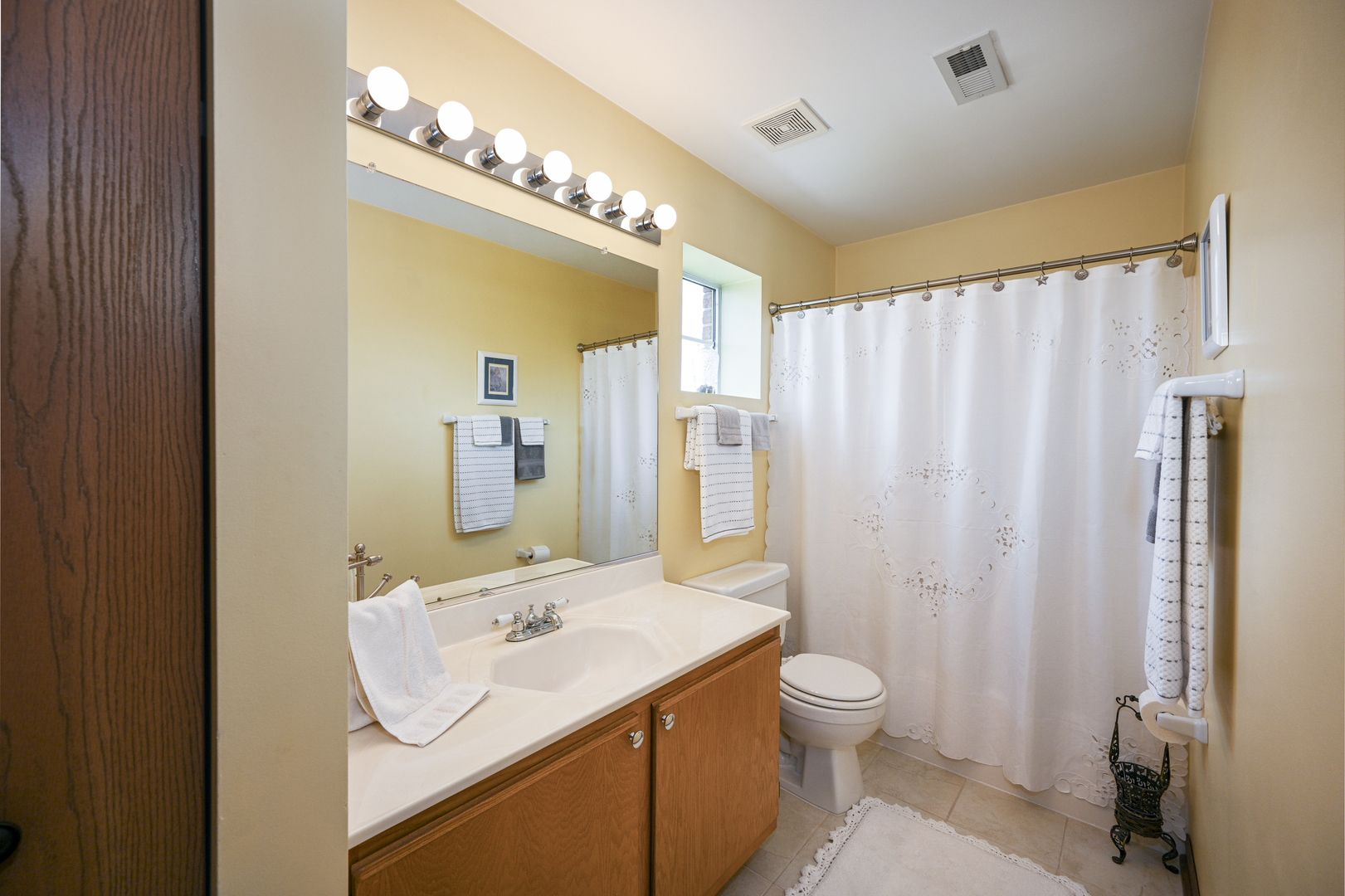 2 Dewalt Court Elmhurst, IL 60126 - Photo 16 of 26