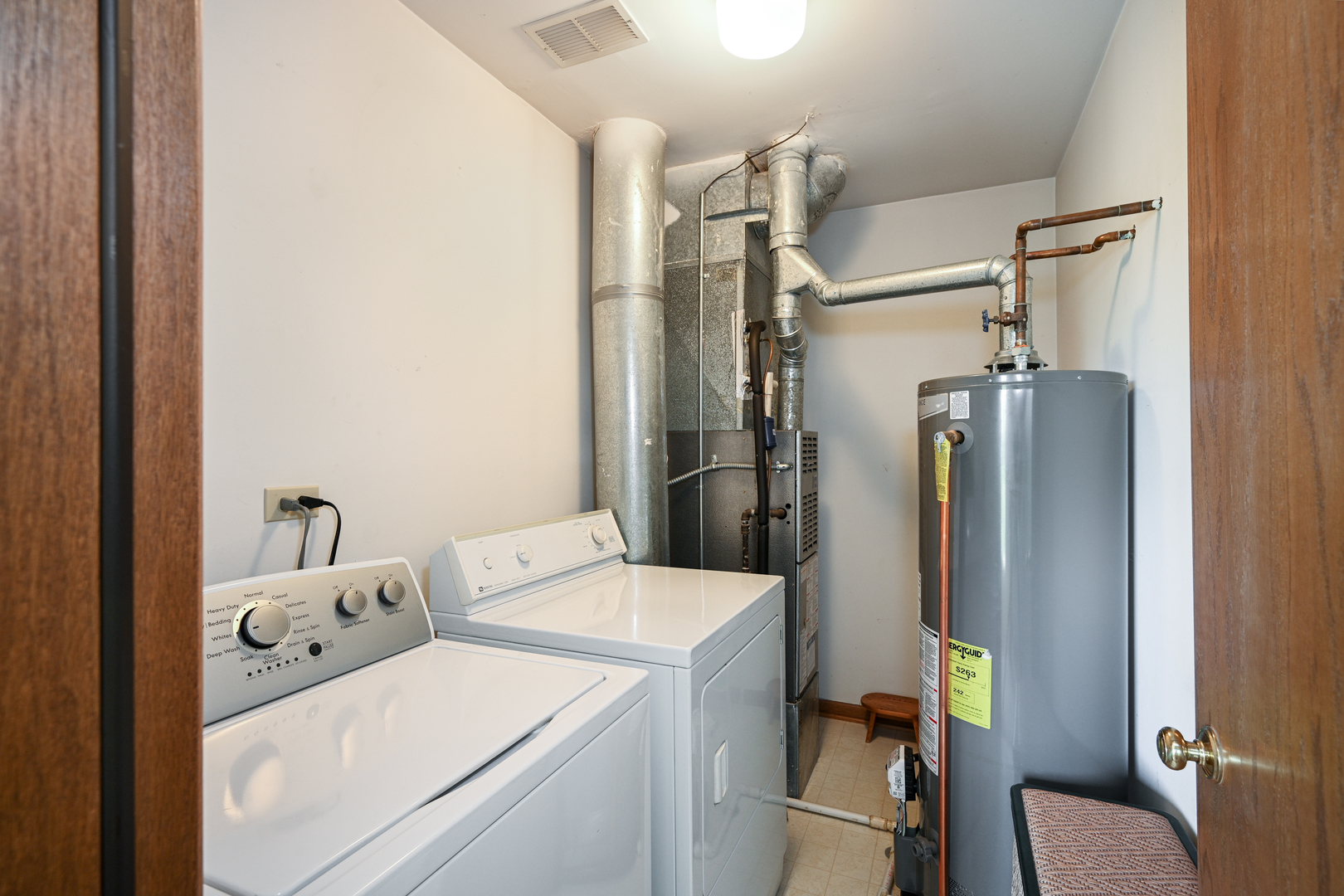 2 Dewalt Court Elmhurst, IL 60126 - Photo 18 of 26