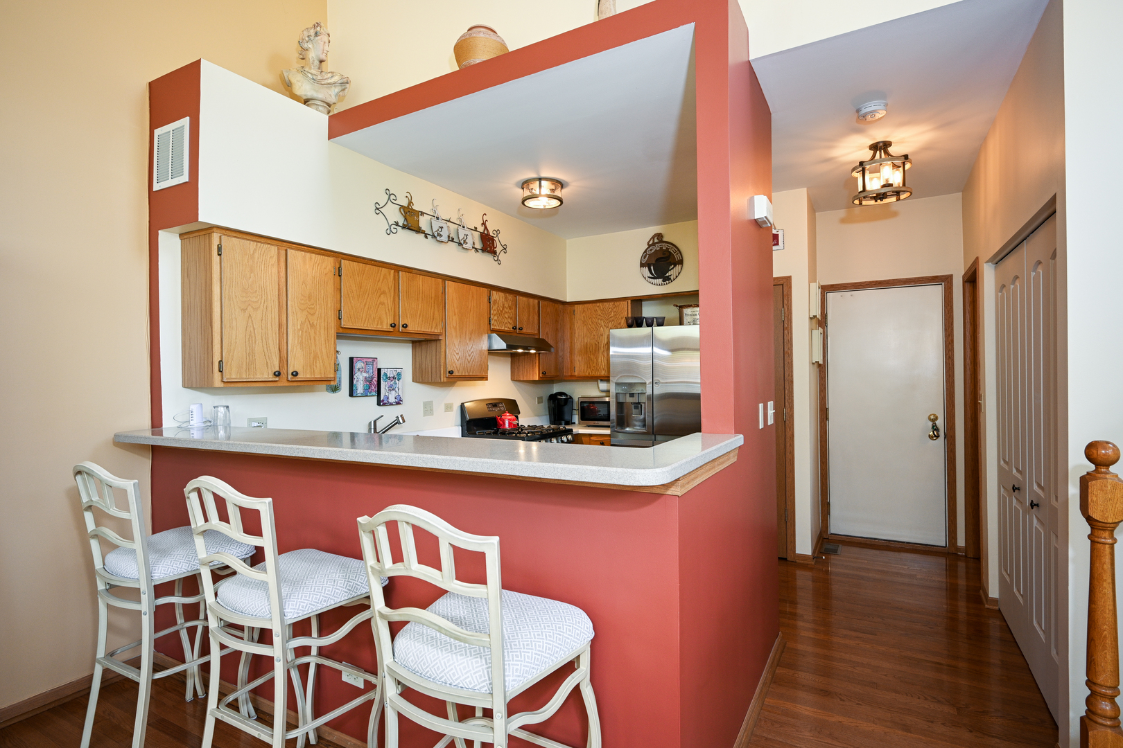 2 Dewalt Court Elmhurst, IL 60126 - Photo 8 of 26