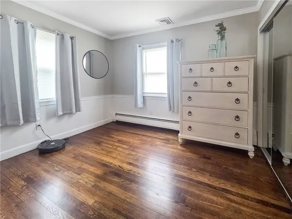 $3,200 | 10 Brayton Avenue, East Providence, RI 02916