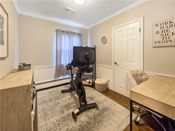 $3,200 | 10 Brayton Avenue, East Providence, RI 02916