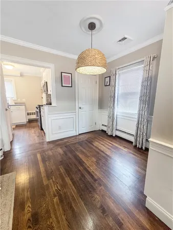 $3,200 | 10 Brayton Avenue, East Providence, RI 02916