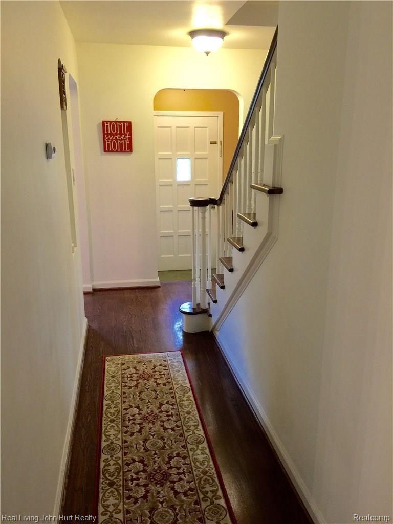 1813 Broadstone Road Grosse Pointe, MI 48236 - Photo 21 of 36 23.JPG