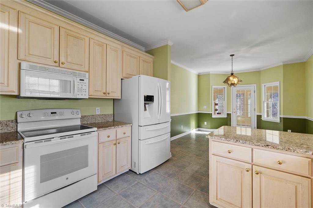 4202 Jeffrey Ln Point High Point, NC 27265 - Photo 11 of 47