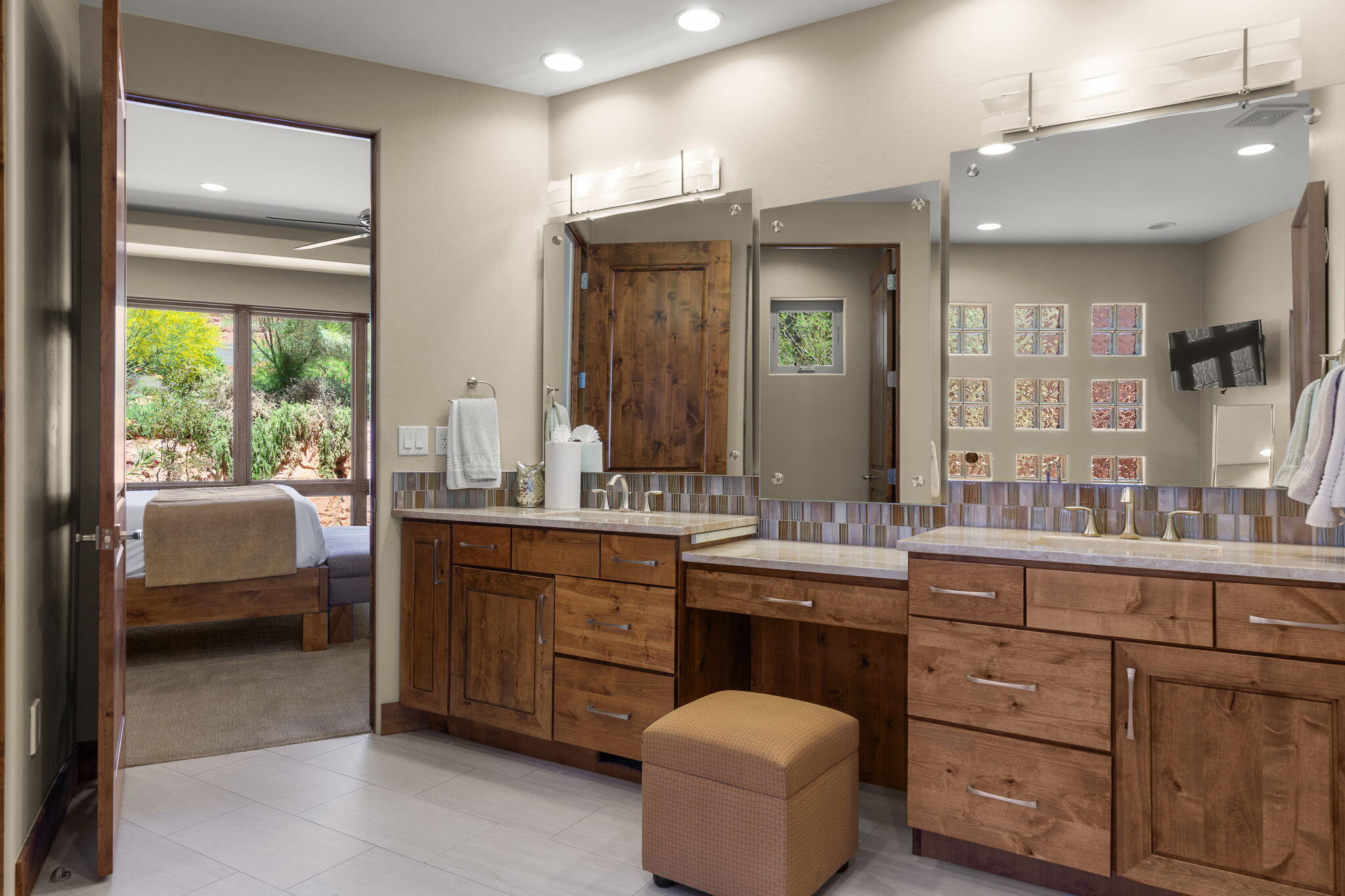 2410 Entrada Trail, Unit 3 St. George, UT 84770 - Photo 35 of 53 Primary Bathroom