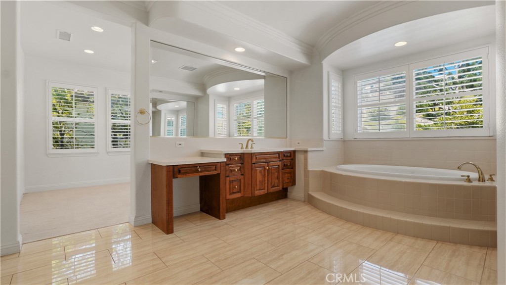 20253 Vía Galileo Porter Ranch, CA 91326 - Photo 33 of 55