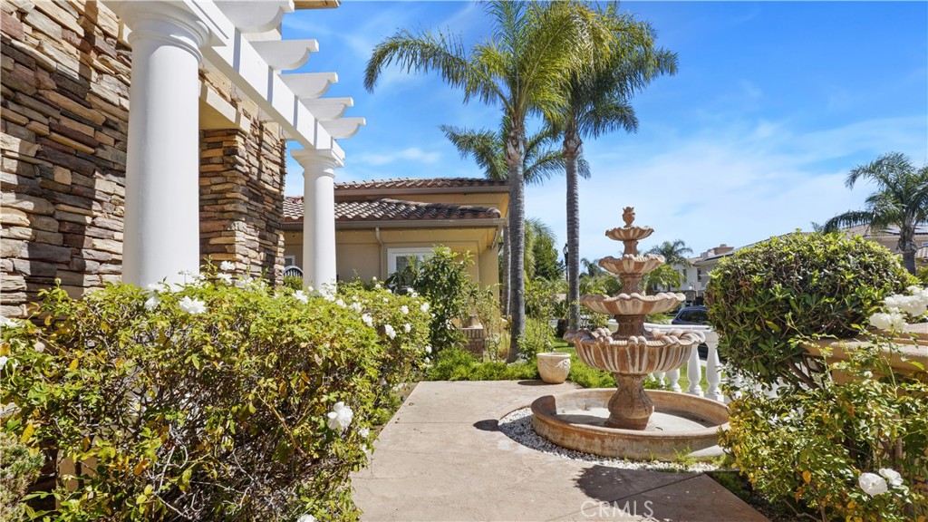 20253 Vía Galileo Porter Ranch, CA 91326 - Photo 4 of 55