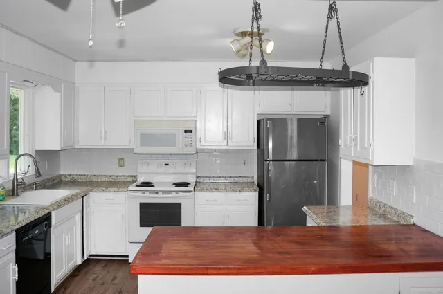 $2,500 | 25 Myrtle Road, Griswold, CT 06351