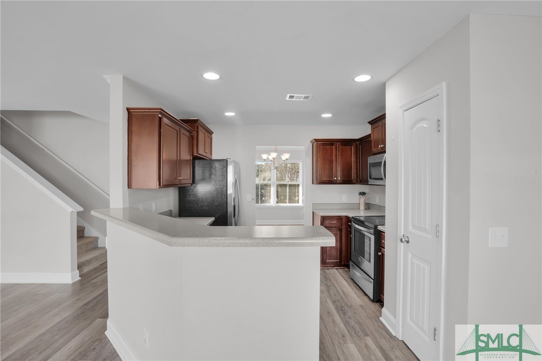 40 Dr Daniel Edwards Street Ellabell, GA 31308 - Photo 9 of 39 9-View of Kitchen From Family Room