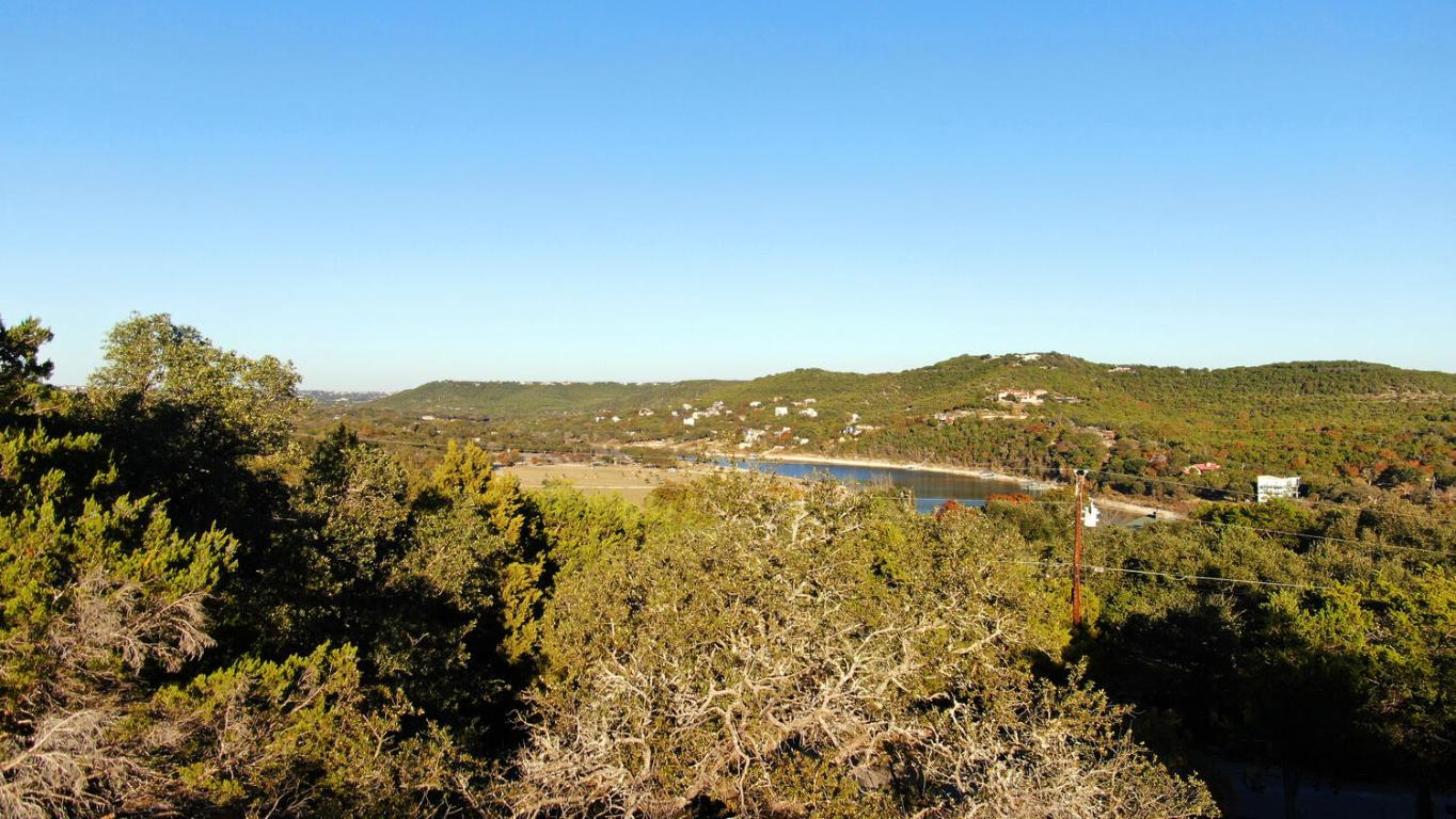 18303 West Rim Drive Jonestown, TX 78645 - Photo 26 of 36 Lot is close to Lake Travis. Building height limit is 28' from highest adjacent grade.