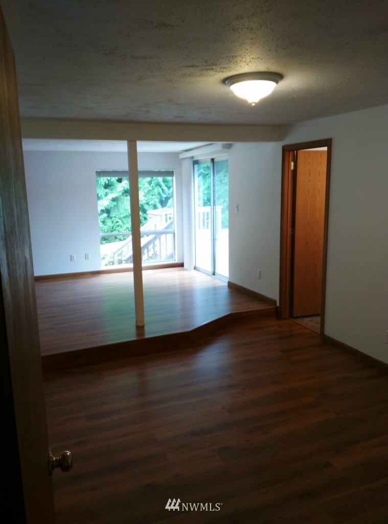 15709 203rd Place Southeast Renton, WA 98059 - Photo 14 of 20 Gallery Image 14