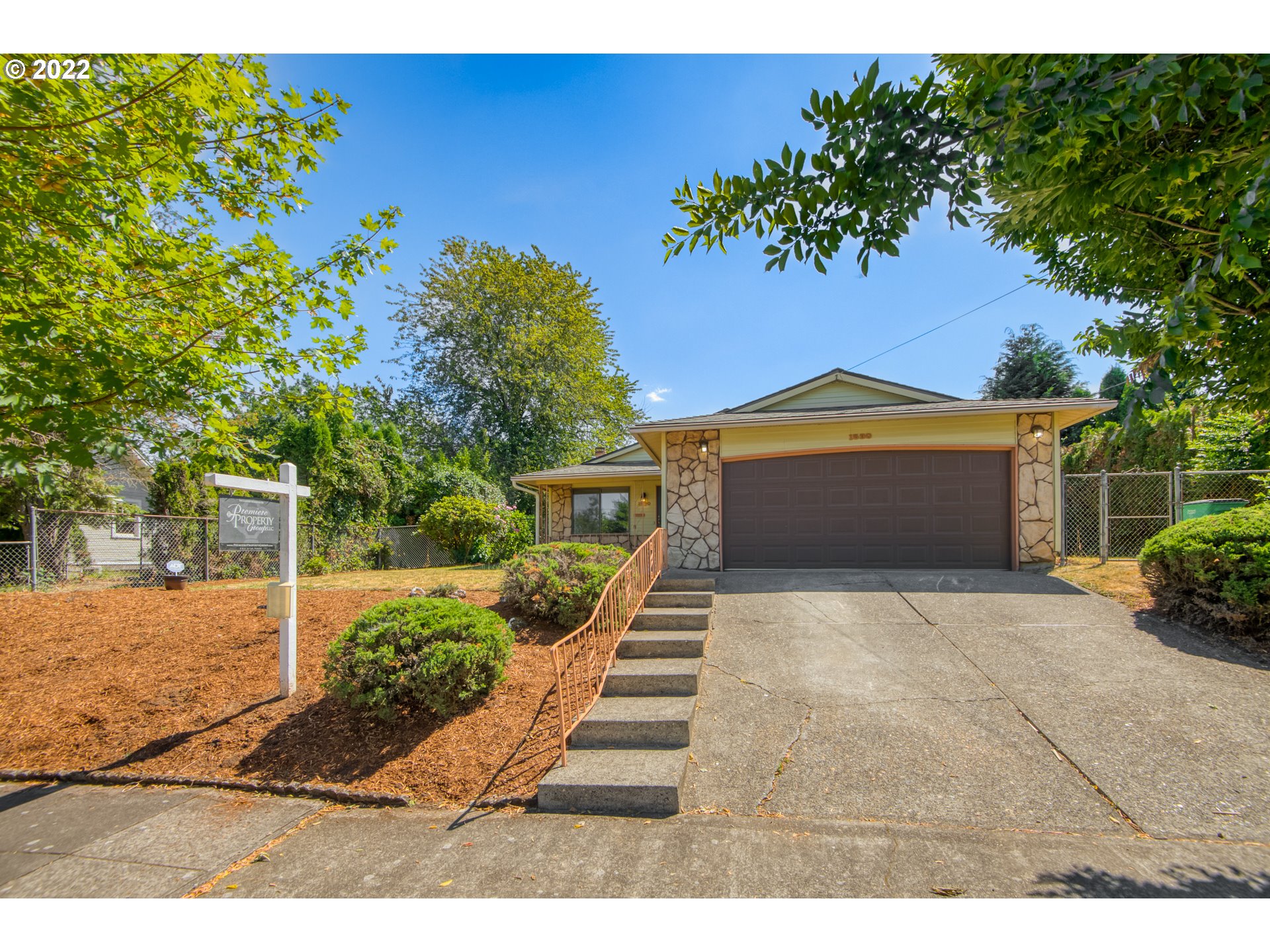 1530 Northeast Rosa Parks Way Portland, OR 97211 - Photo 1 of 23 Gallery Image 1