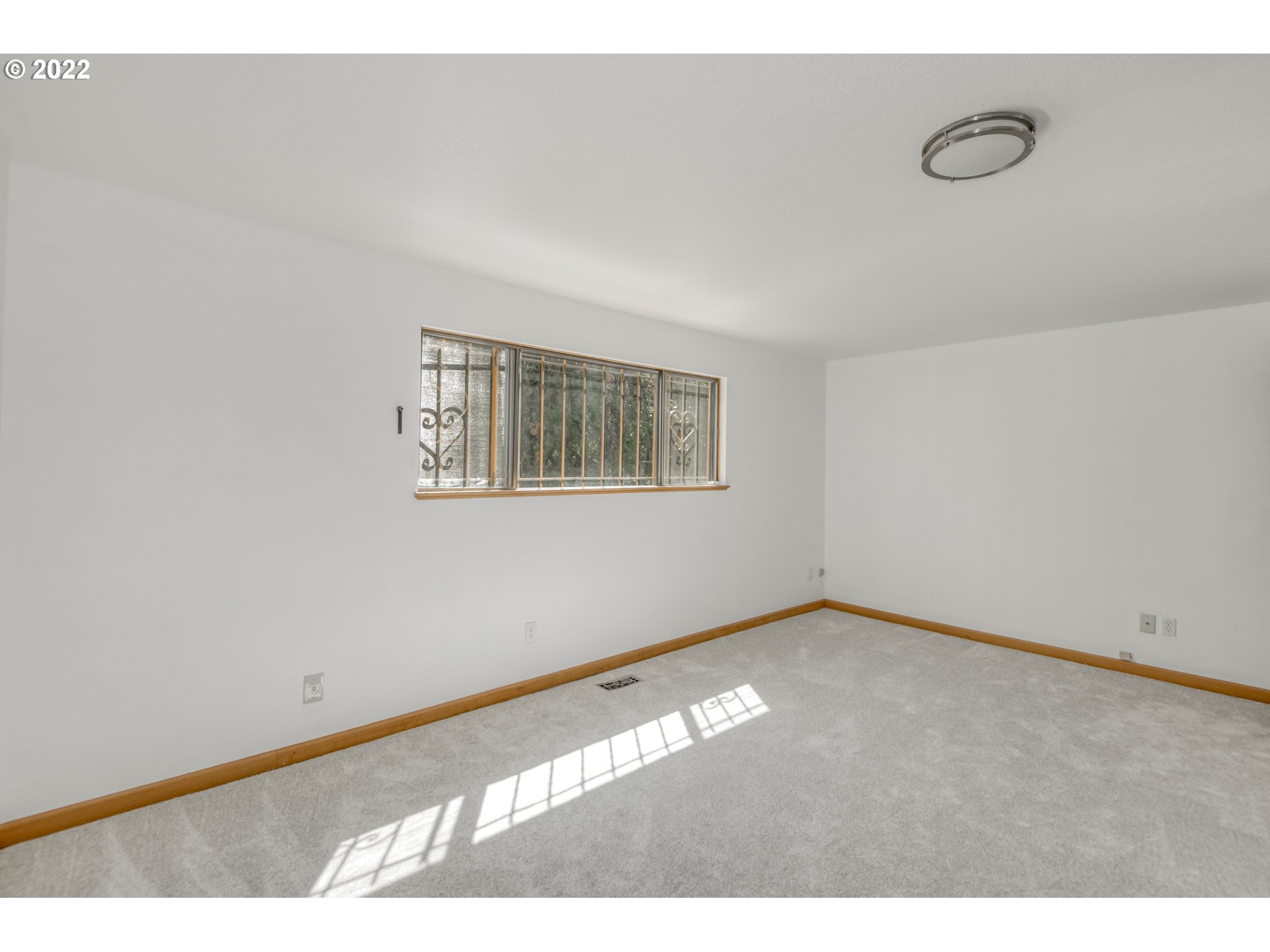 1530 Northeast Rosa Parks Way Portland, OR 97211 - Photo 14 of 23 Gallery Image 14