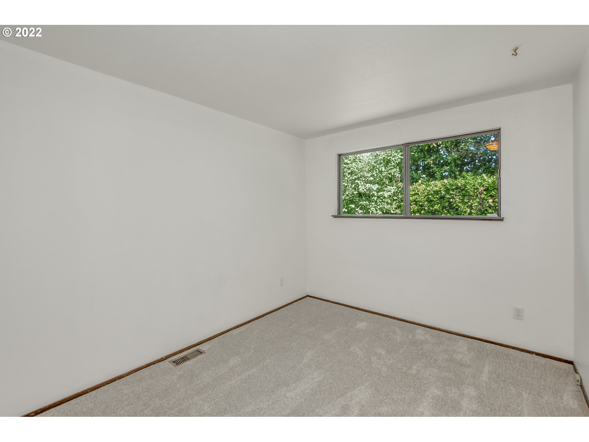 1530 Northeast Rosa Parks Way Portland, OR 97211 - Photo 17 of 23 Gallery Image 17
