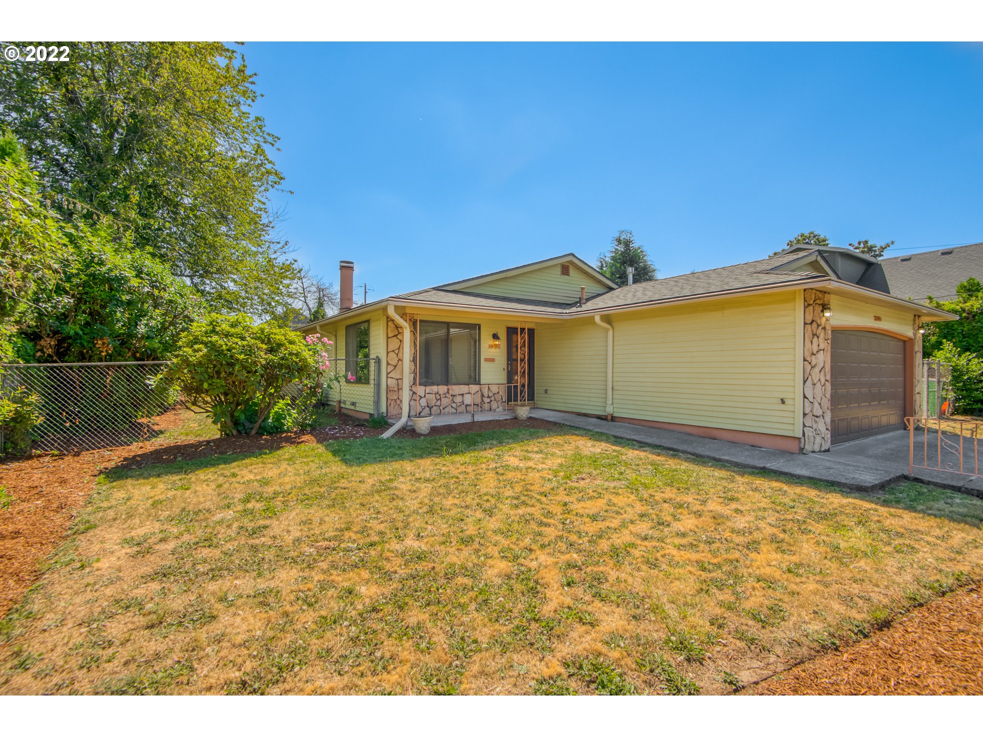 1530 Northeast Rosa Parks Way Portland, OR 97211 - Photo 2 of 23 Gallery Image 2