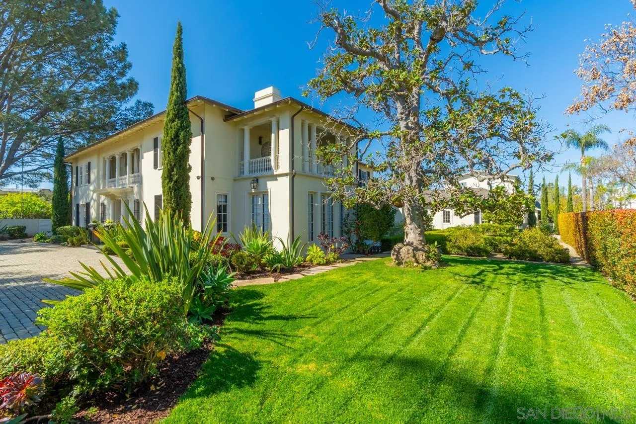 708 A Avenue Coronado, CA 92118 - Photo 4 of 37