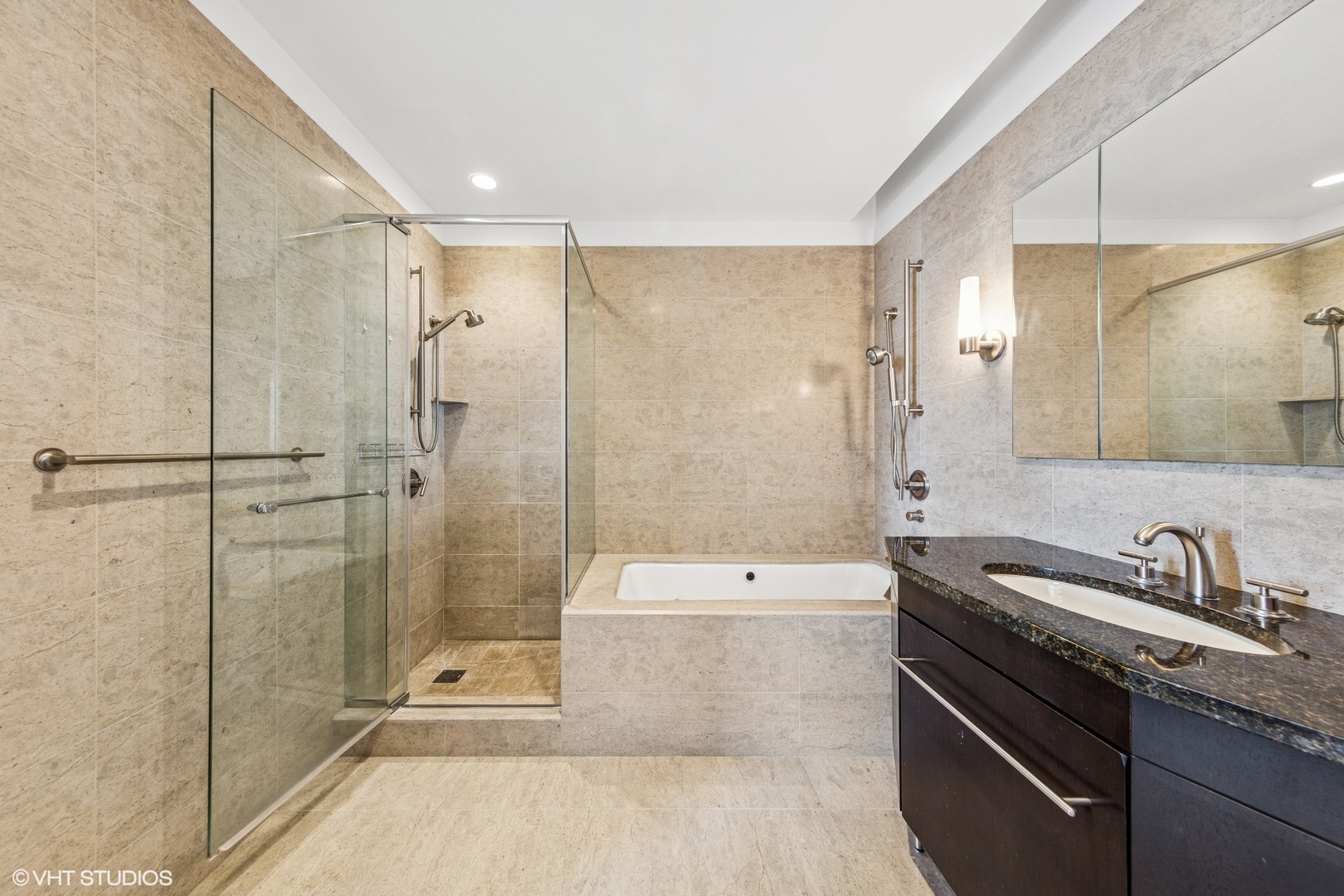 401 North Wabash Avenue, Unit 52B Chicago, IL 60611 - Photo 14 of 27