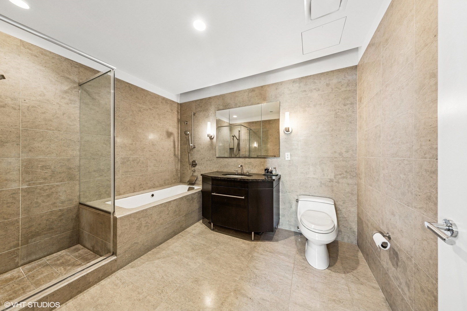 401 North Wabash Avenue, Unit 52B Chicago, IL 60611 - Photo 15 of 27