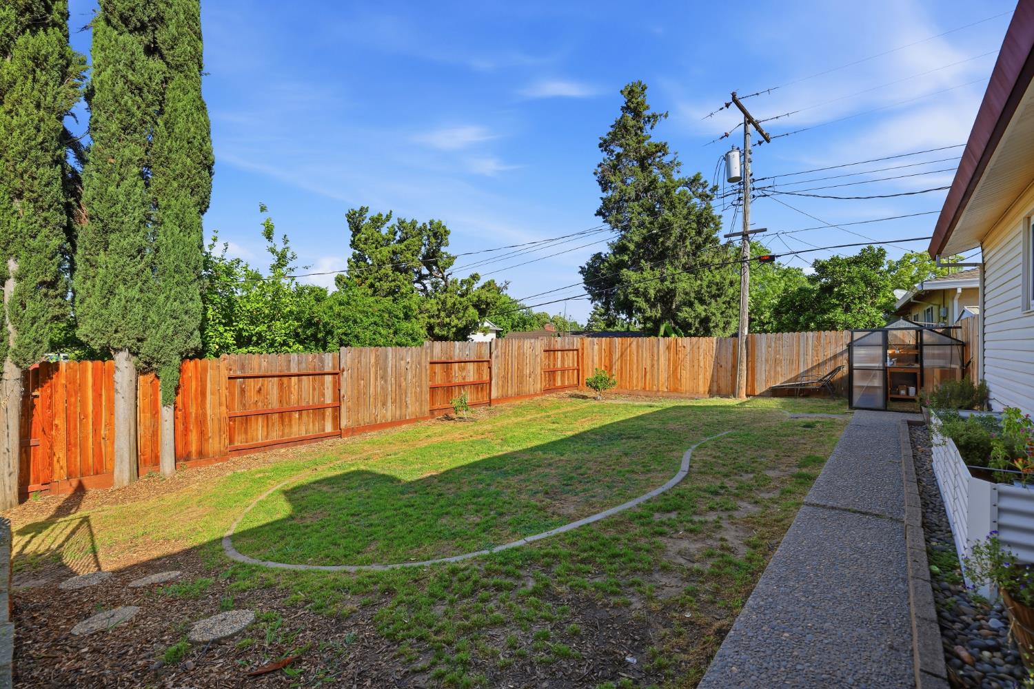 5295 Baumgart Way Carmichael, CA 95608 - Photo 36 of 46 a view of a backyard