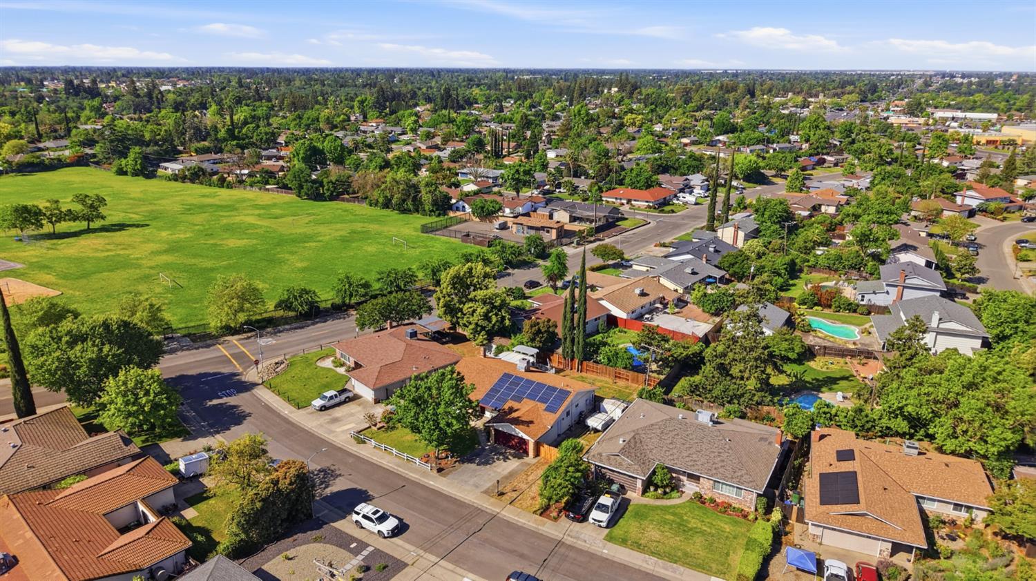 5295 Baumgart Way Carmichael, CA 95608 - Photo 43 of 46 an aerial view of a house with a garden