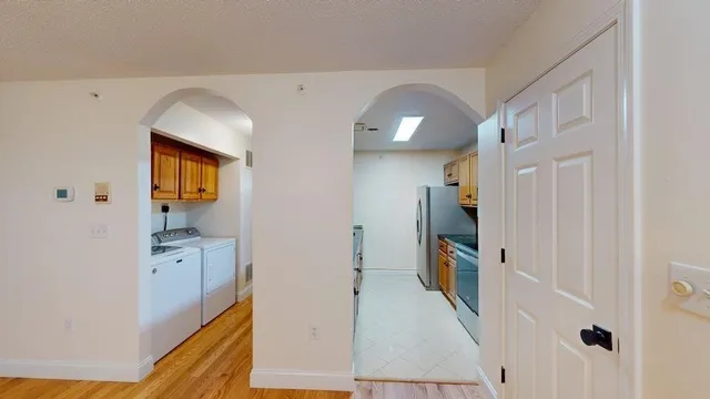 $2,400 | 5 Bartemus Trail, Unit 202, Nashua, NH 03063