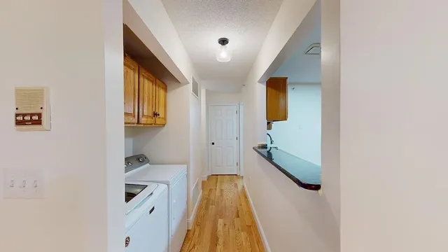 $2,400 | 5 Bartemus Trail, Unit 202, Nashua, NH 03063