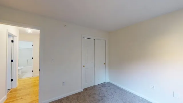 $2,400 | 5 Bartemus Trail, Unit 202, Nashua, NH 03063