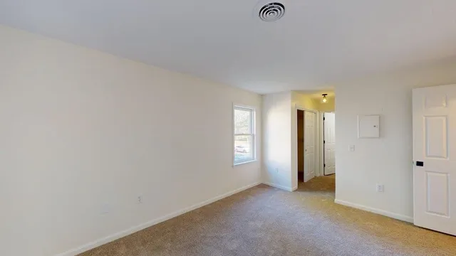 $2,400 | 5 Bartemus Trail, Unit 202, Nashua, NH 03063